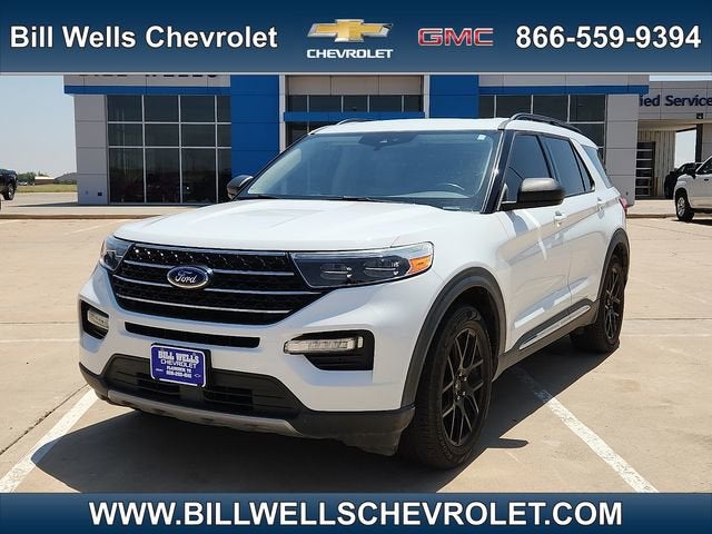 2020 Ford Explorer XLT in White — front three-quarter view