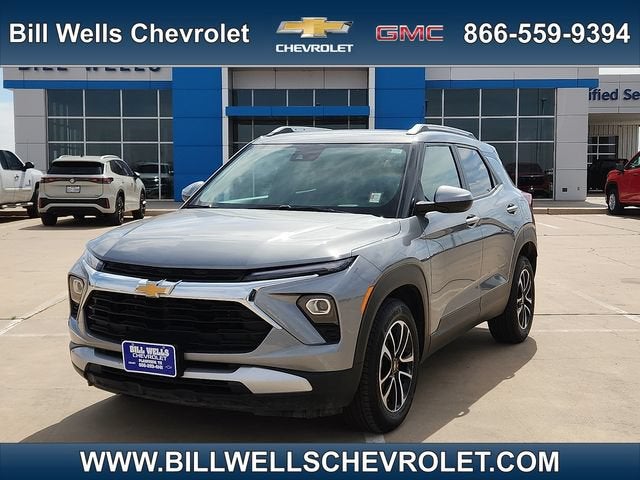 2025 Chevrolet Trailblazer LT in Sterling Gray Metallic — front three-quarter view